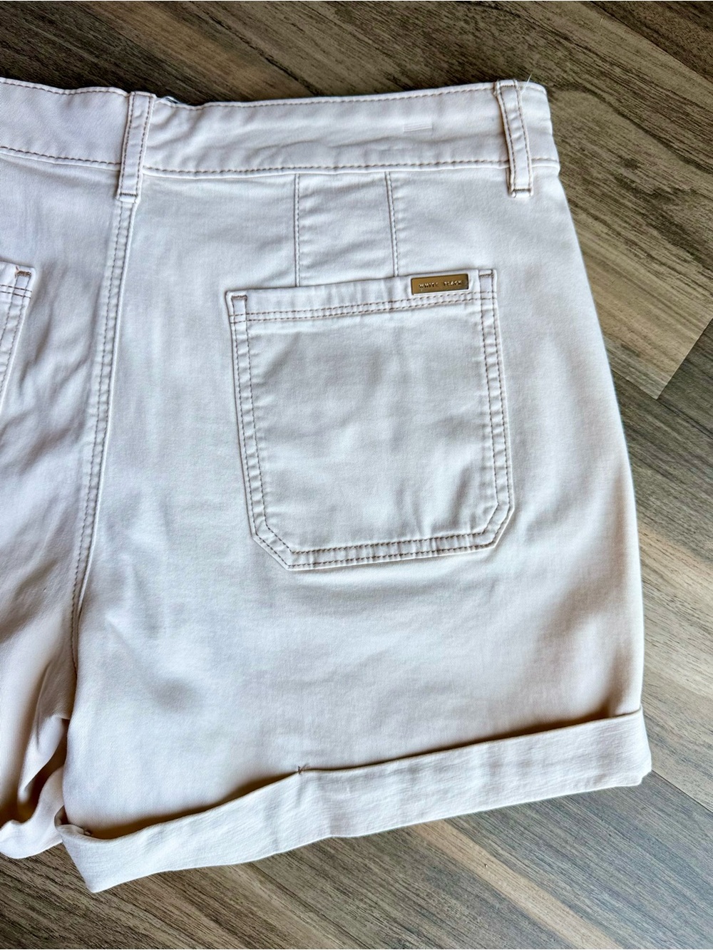 WHBM Pret-A-Play White Mid Rise Stretch Utility Shorts Size 6 - Picture 12 of 13